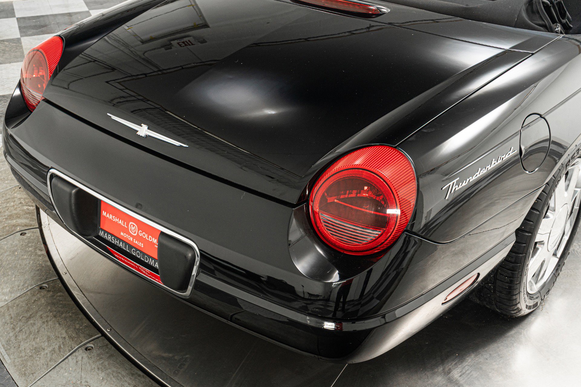 Used 2003 Ford Thunderbird image 36