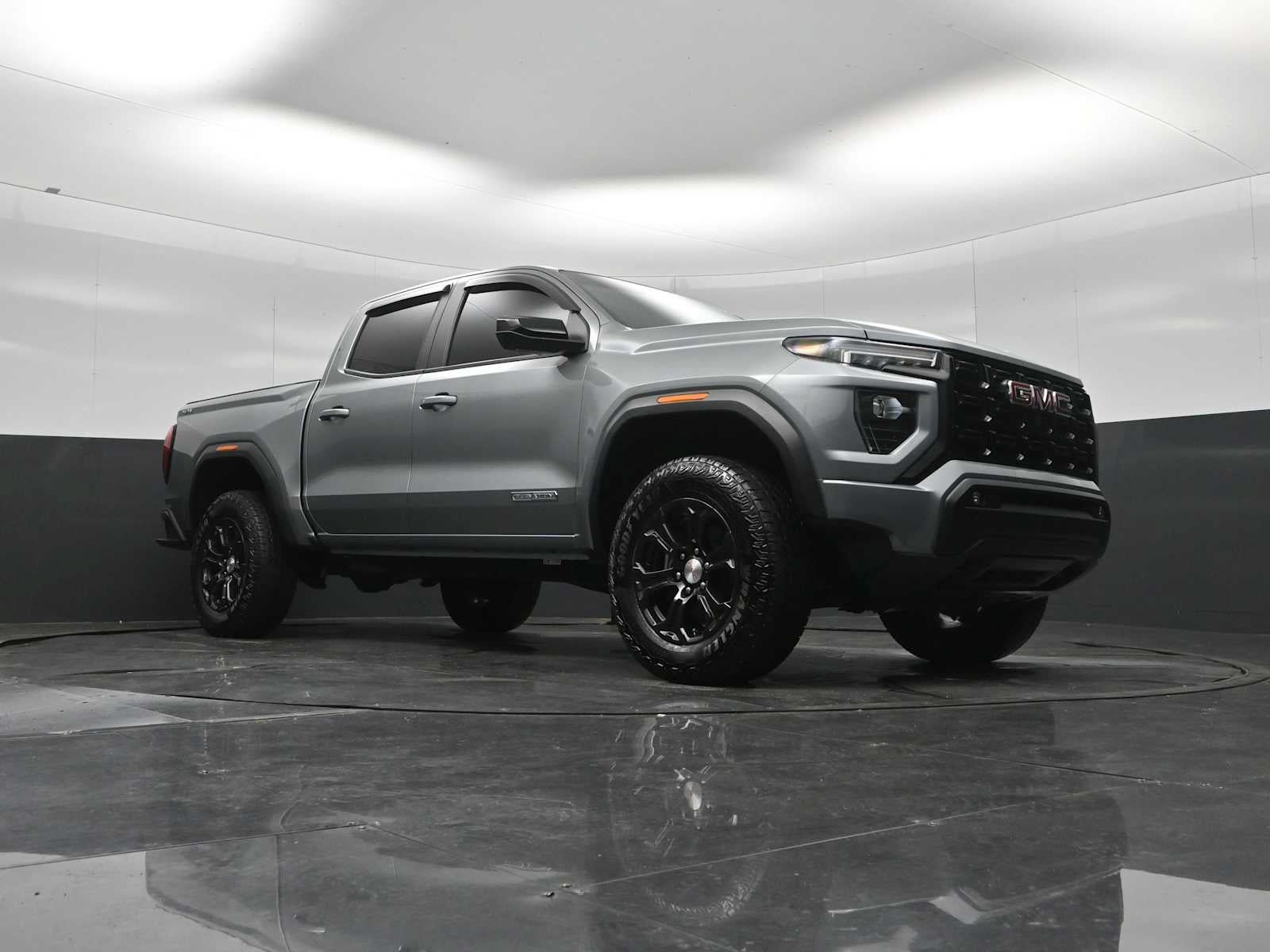 Used 2024 GMC Canyon Elevation w/ Convenience Package AWD/4WD image 18