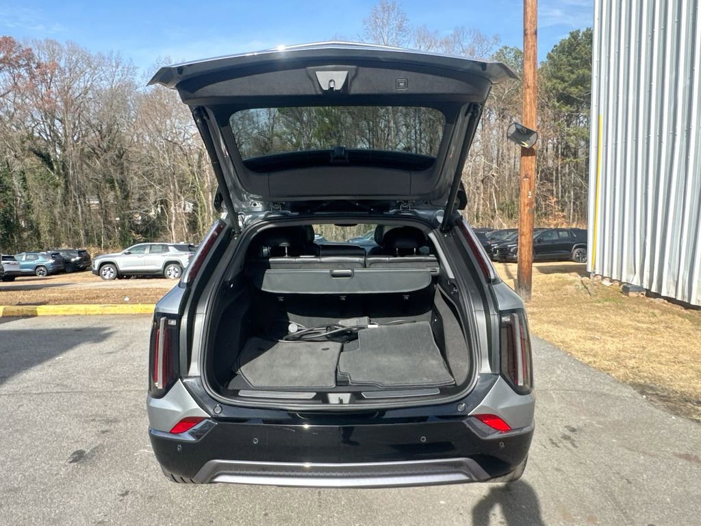 Used 2025 Cadillac Optiq Sport 2 image 34