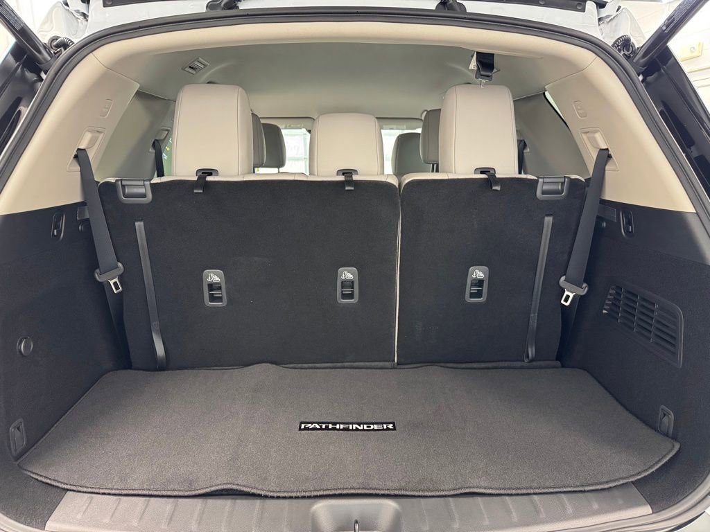 New 2026 Nissan Pathfinder SL image 22