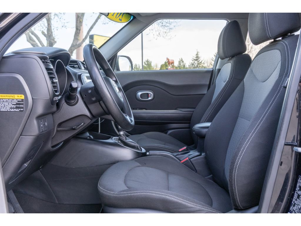 Used 2018 Kia Soul + image 15
