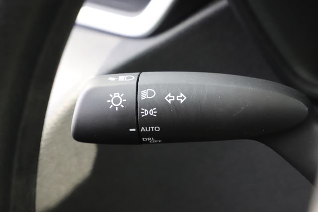 Used 2025 Toyota Corolla LE FWD image 32