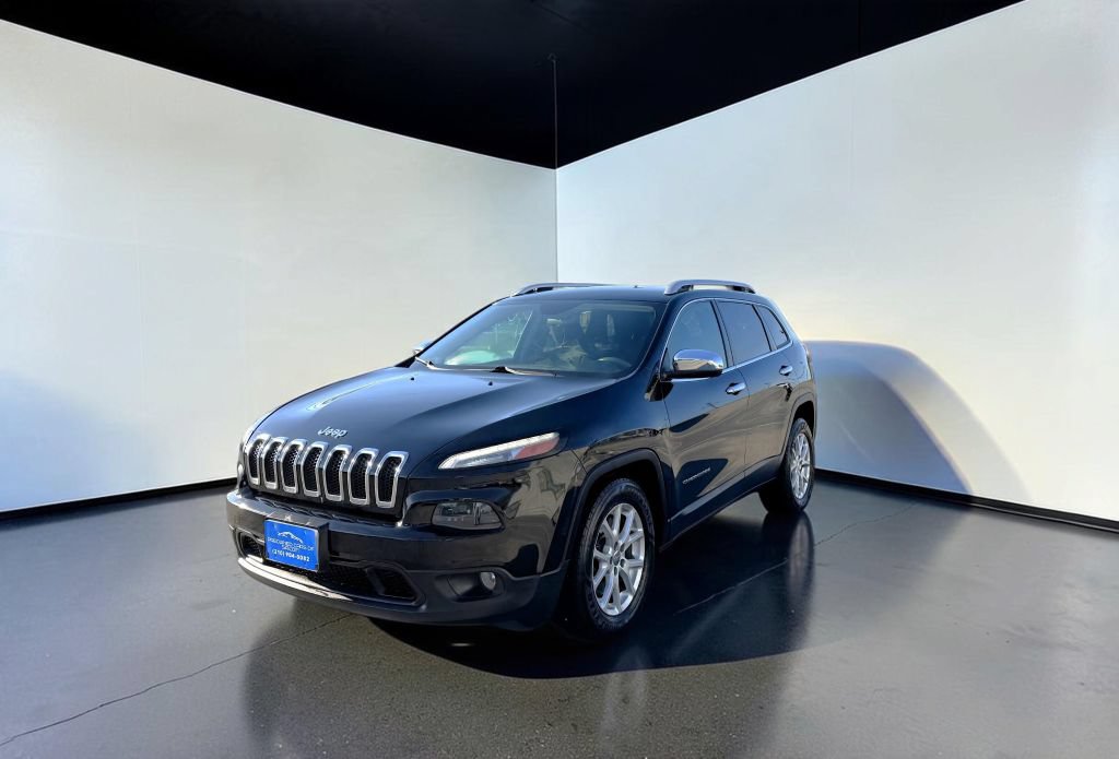 Used 2018 Jeep Cherokee Latitude FWD image 7