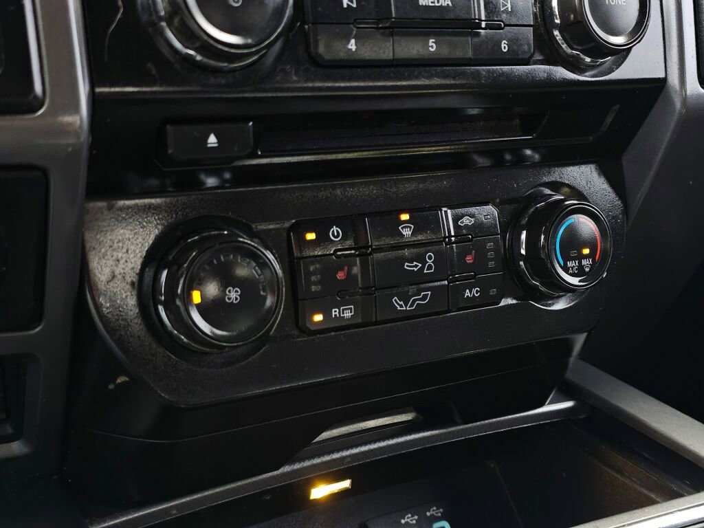 Used 2016 Ford F150 XLT w/ Equipment Group 302A Luxury image 22