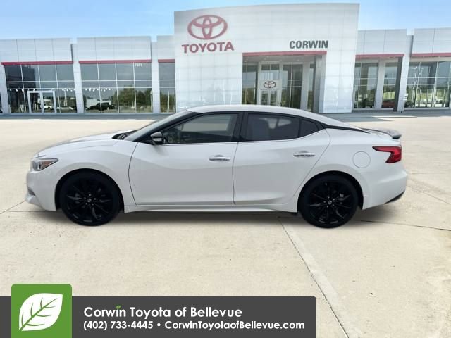 Used 2017 Nissan Maxima SR w/ Midnight Edition image 2