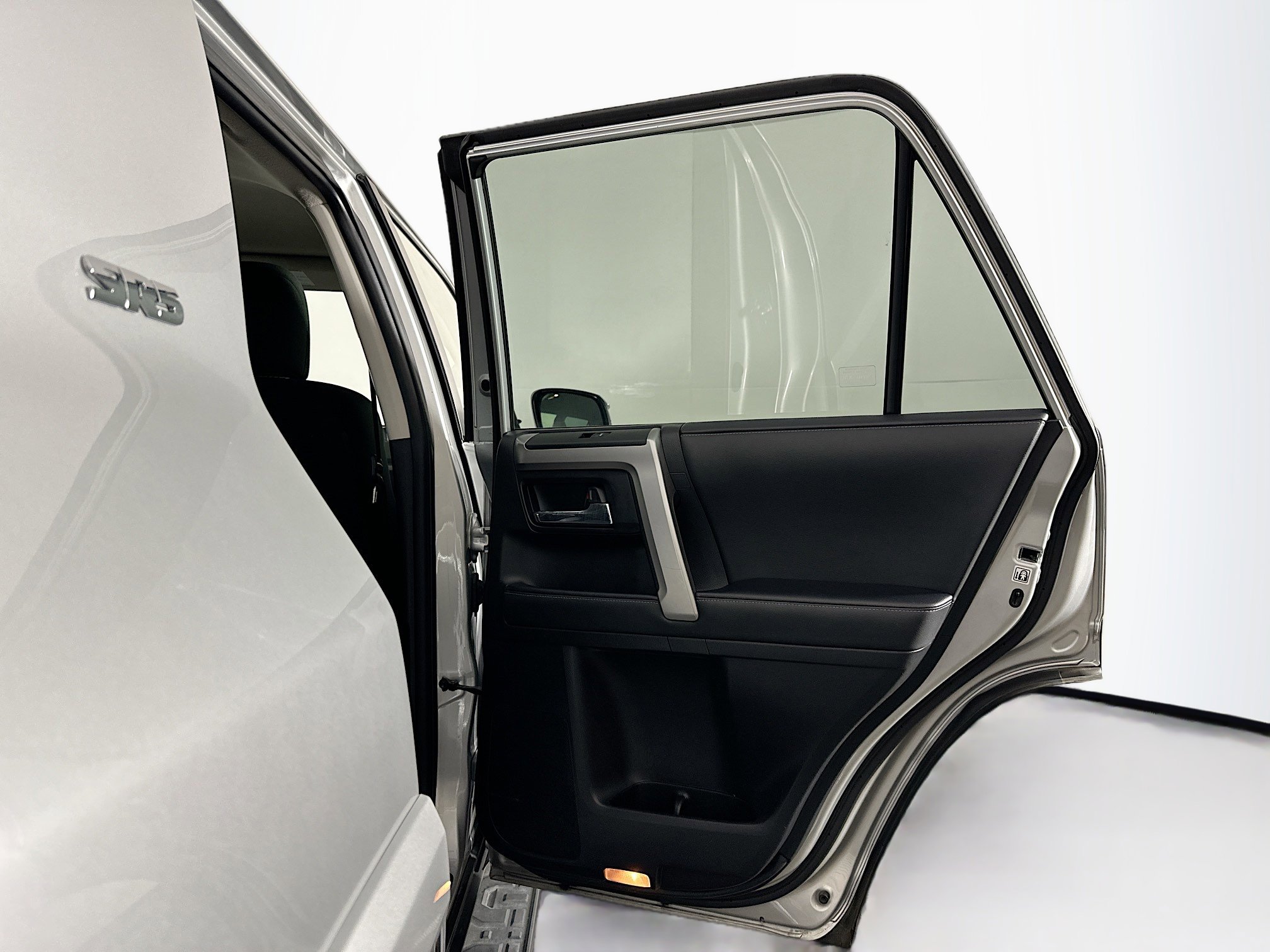Used 2024 Toyota 4Runner SR5 image 29