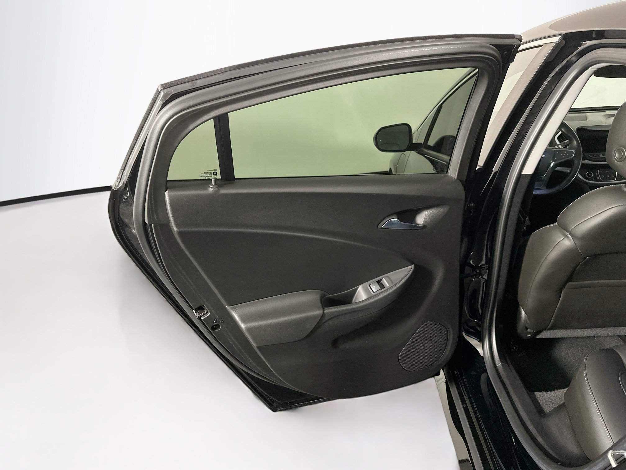 Used 2019 Chevrolet Volt LT w/ Power Convenience Package FWD image 25