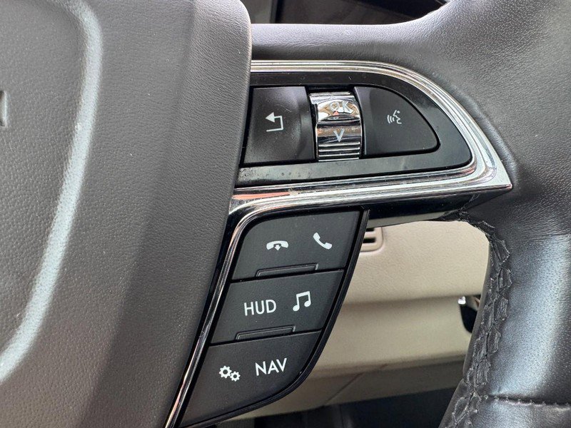 Used 2018 Lincoln Navigator L Reserve w/ Technology Package image 19