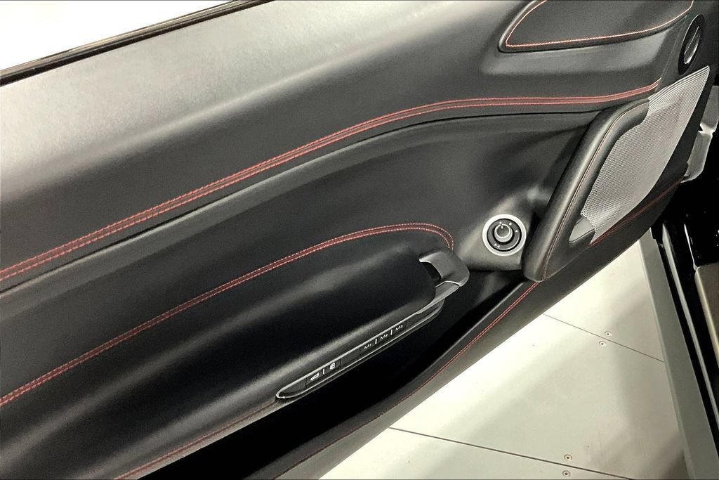 Used 2018 Ferrari GTC4Lusso AWD/4WD image 34