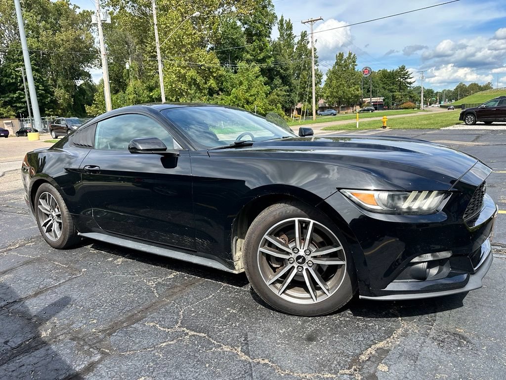 Used 2017 Ford Mustang Premium RWD image 4