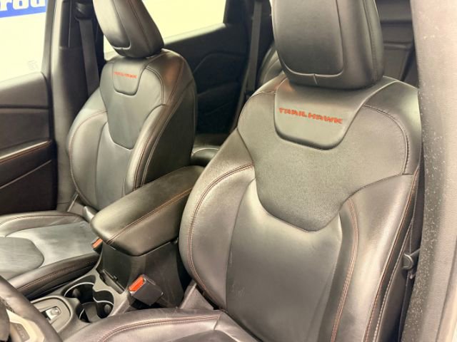 Used 2015 Jeep Cherokee Trailhawk w/ Comfort/Convenience Group image 43