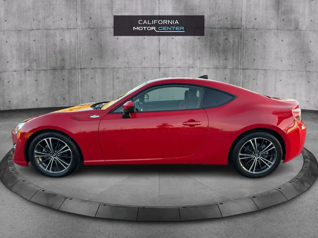 Used 2015 Scion FR-S image 8