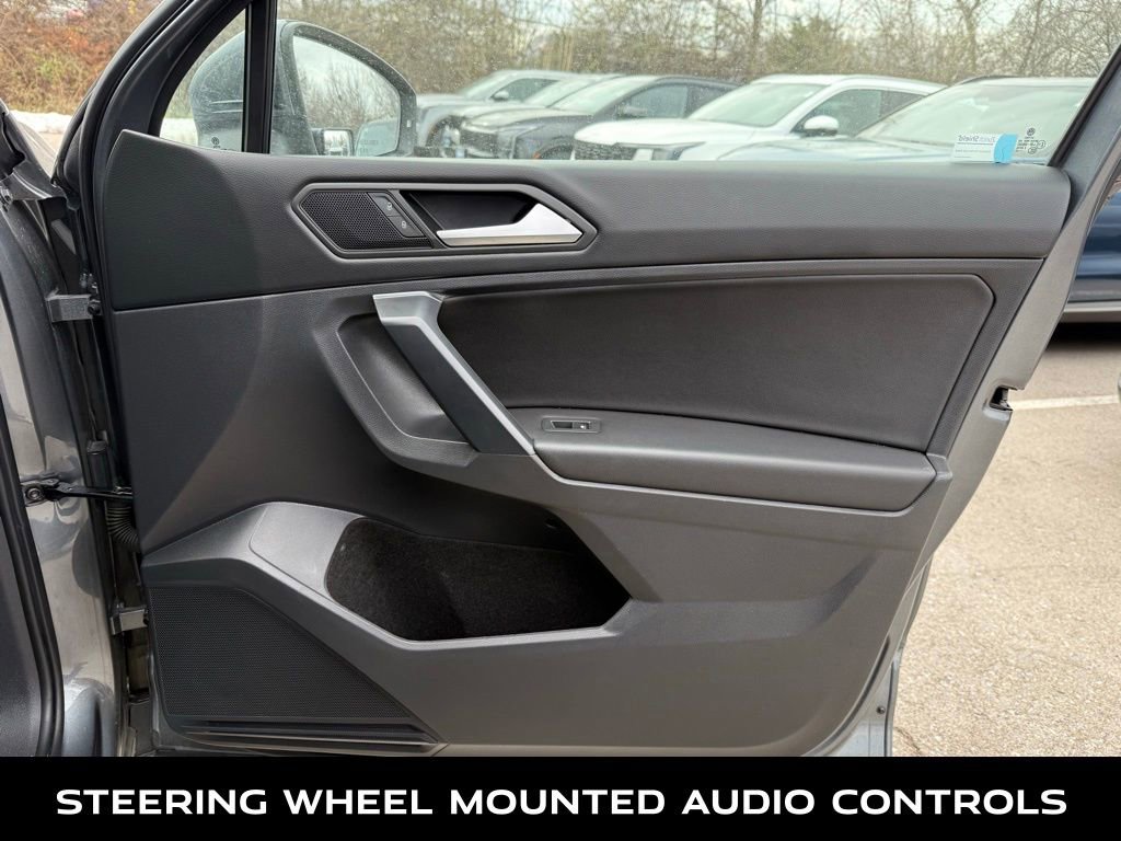 Used 2021 Volkswagen Tiguan SE image 14