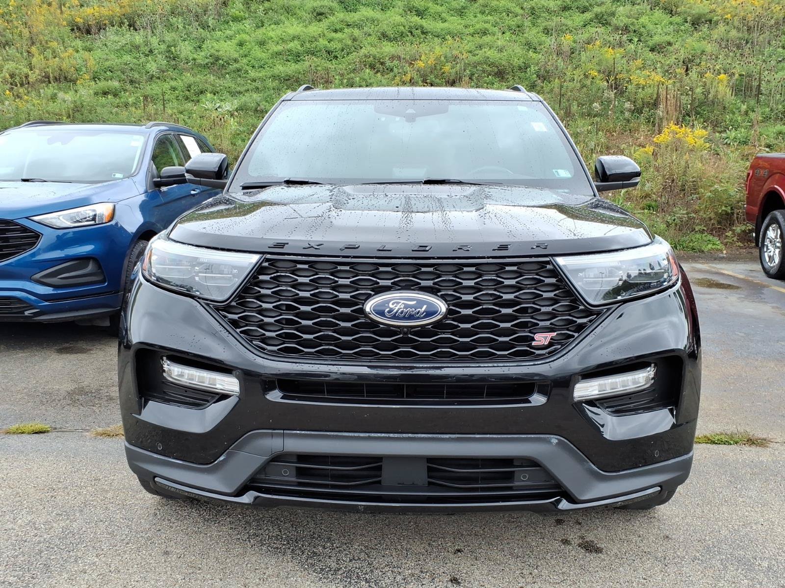 Used 2023 Ford Explorer ST w/ Equipment Group 401A AWD/4WD image 2
