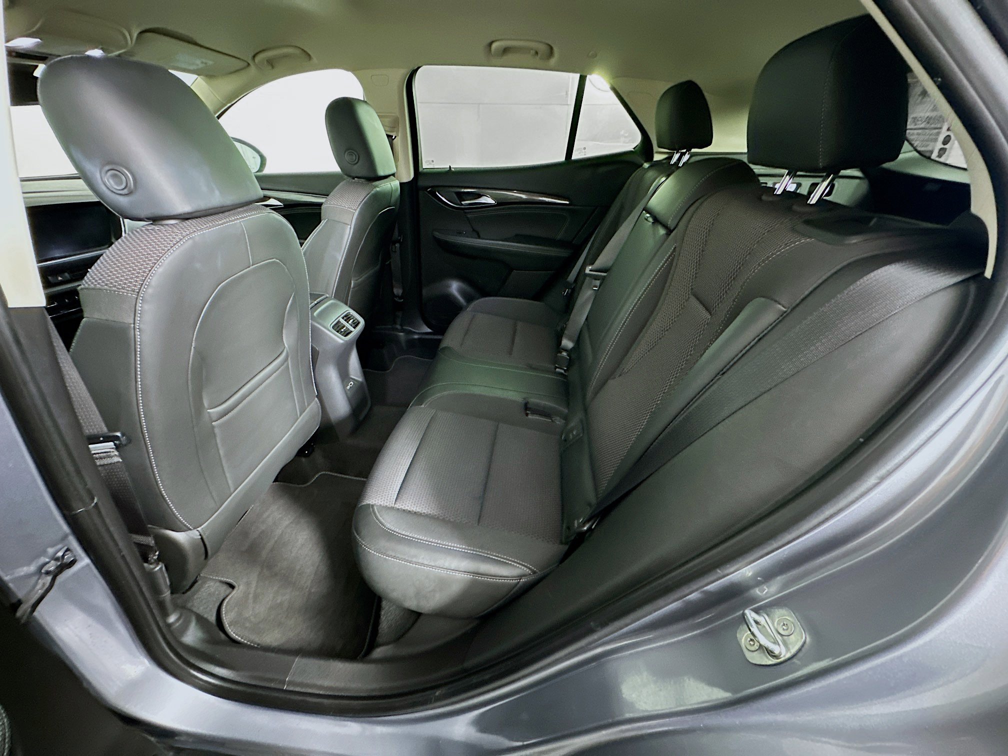 Used 2022 Buick Envision Preferred image 28