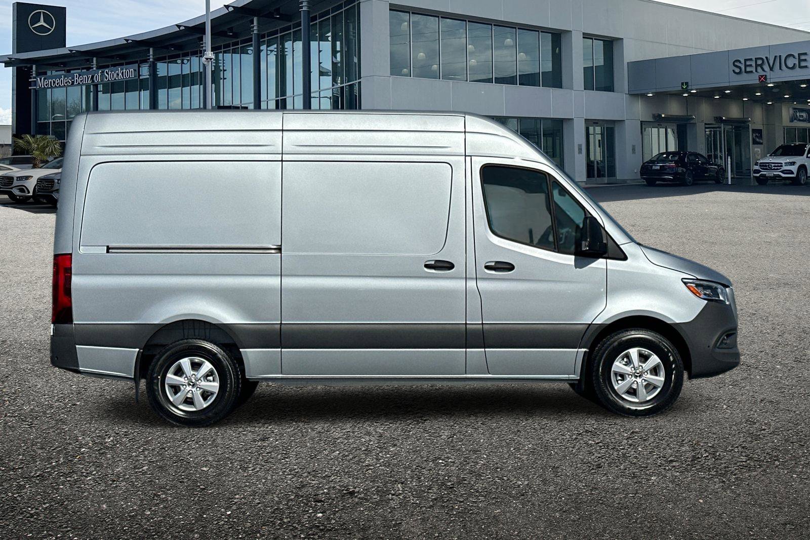 New 2025 Mercedes-Benz Sprinter 2500 image 3