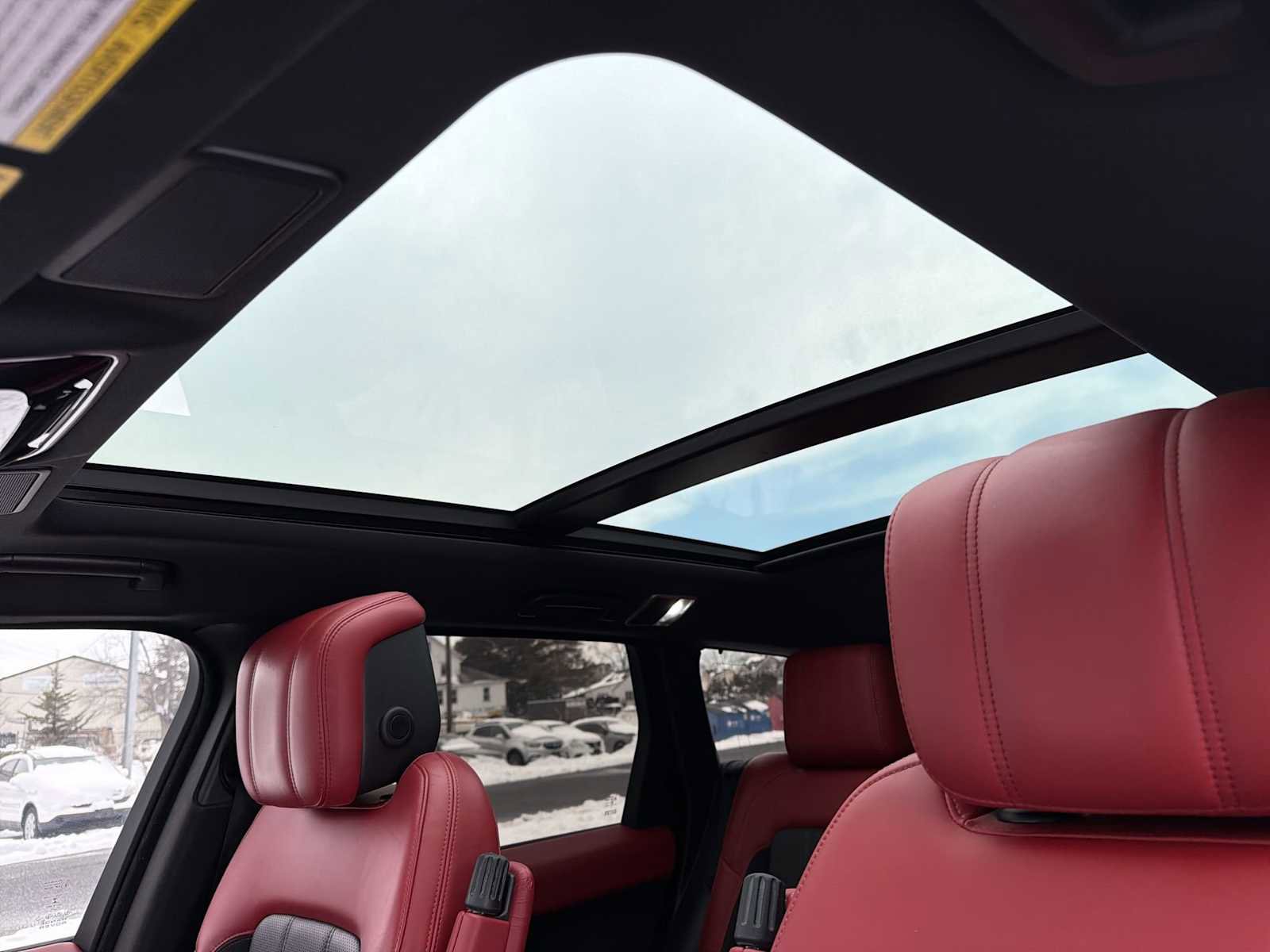 Used 2020 Land Rover Range Rover Sport HST image 23