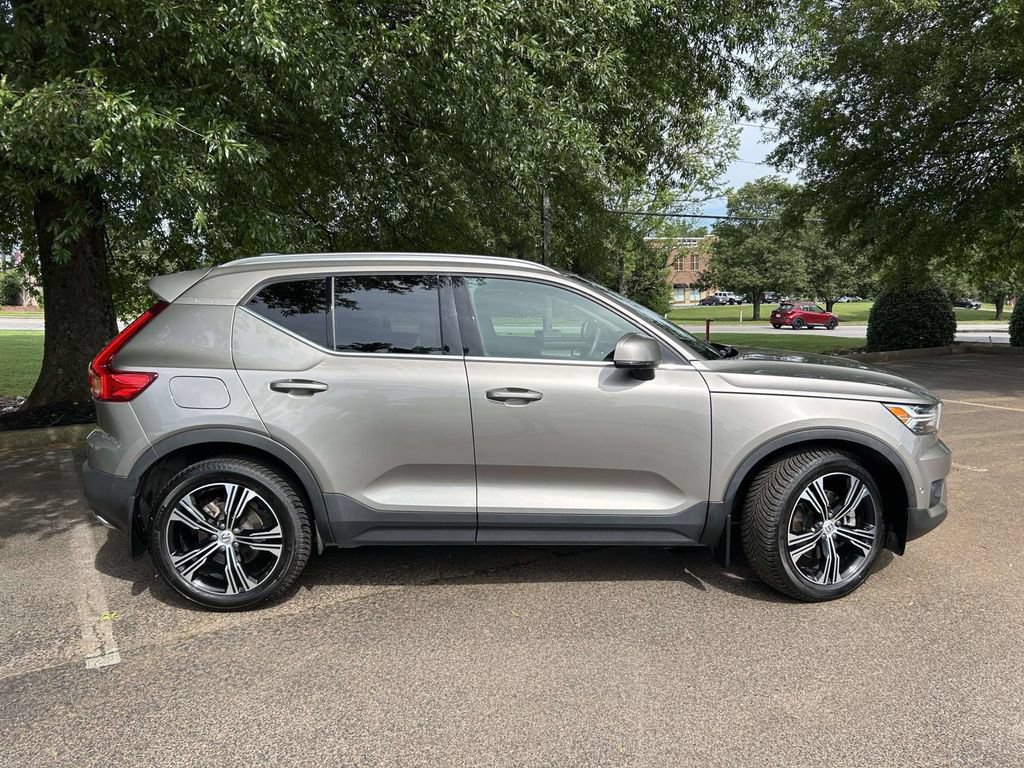 Used 2020 Volvo XC40 T5 Inscription w/ Protection Package Premier AWD/4WD image 2