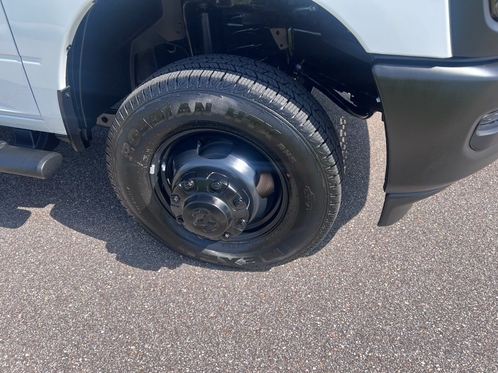New 2026 RAM 3500 Tradesman AWD/4WD image 13