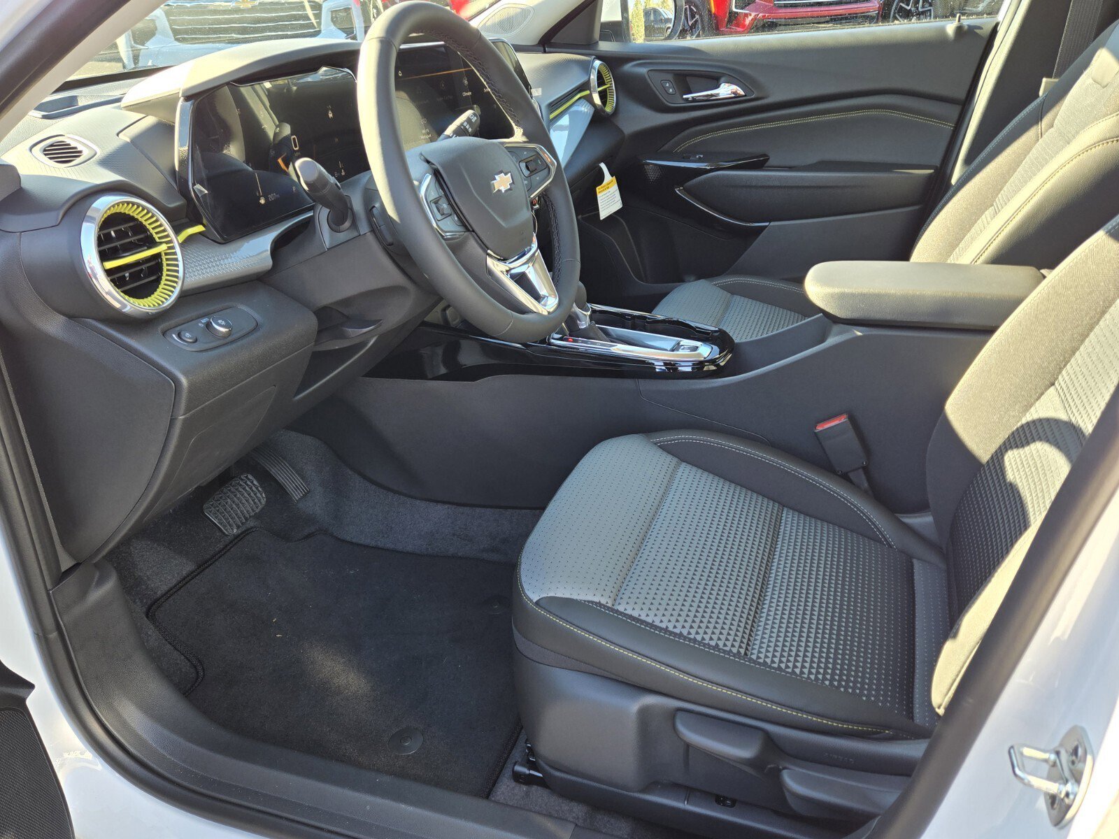 New 2026 Chevrolet Trax LT w/ Driver Confidence Package image 5