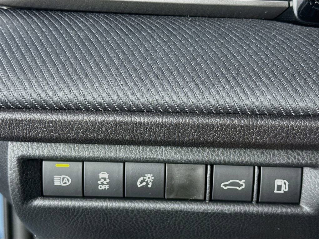 Used 2026 Toyota Camry SE FWD image 15