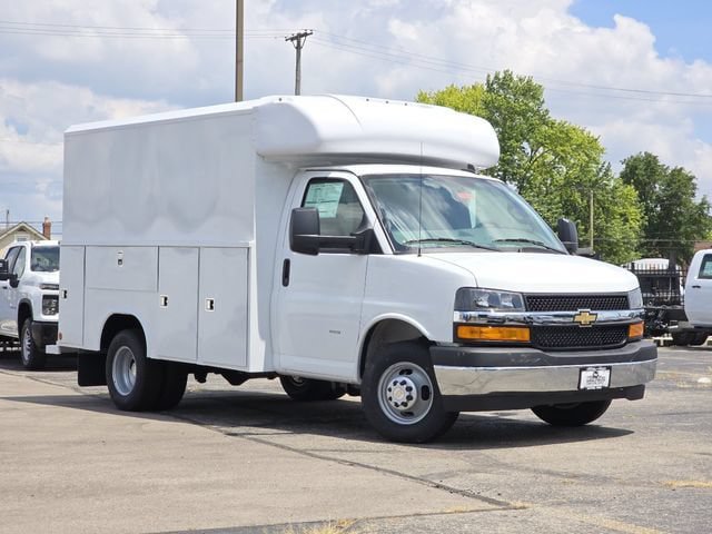 New 2026 Chevrolet Express 3500 w/ Power Convenience Package RWD image 2