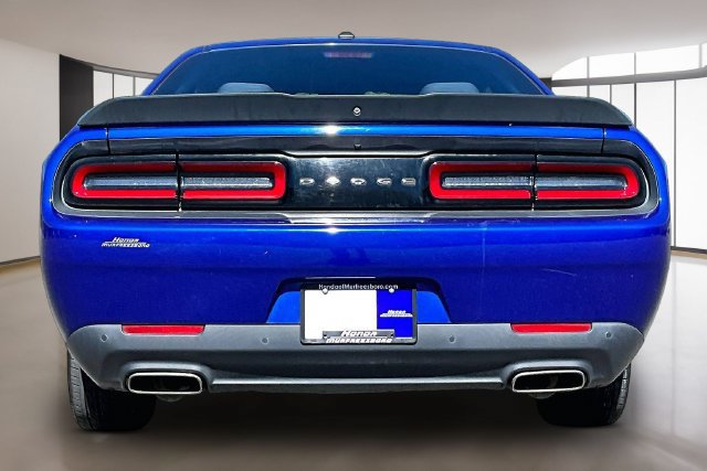 Used 2018 Dodge Challenger SXT w/ Blacktop Package RWD image 5