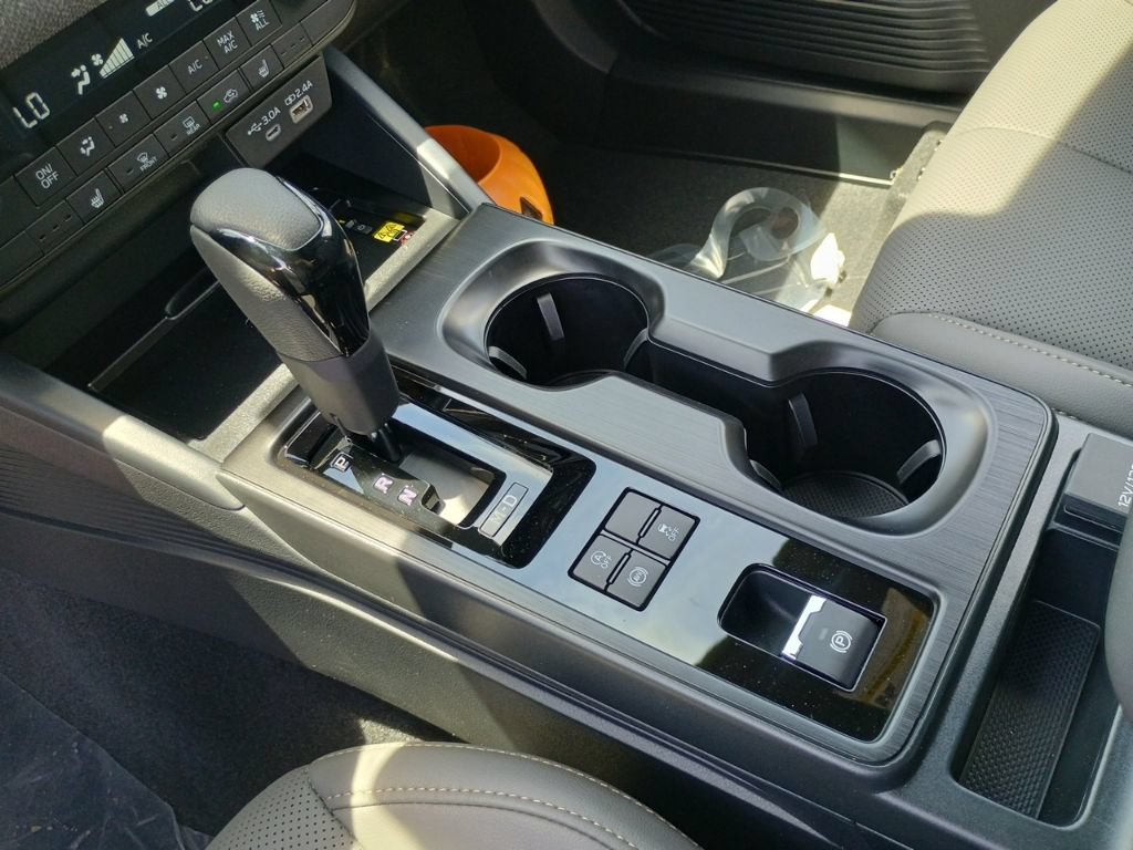 New 2026 Subaru Outback Limited AWD/4WD image 25