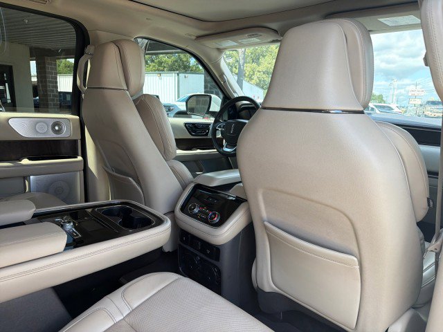Used 2021 Lincoln Navigator Reserve AWD/4WD image 29