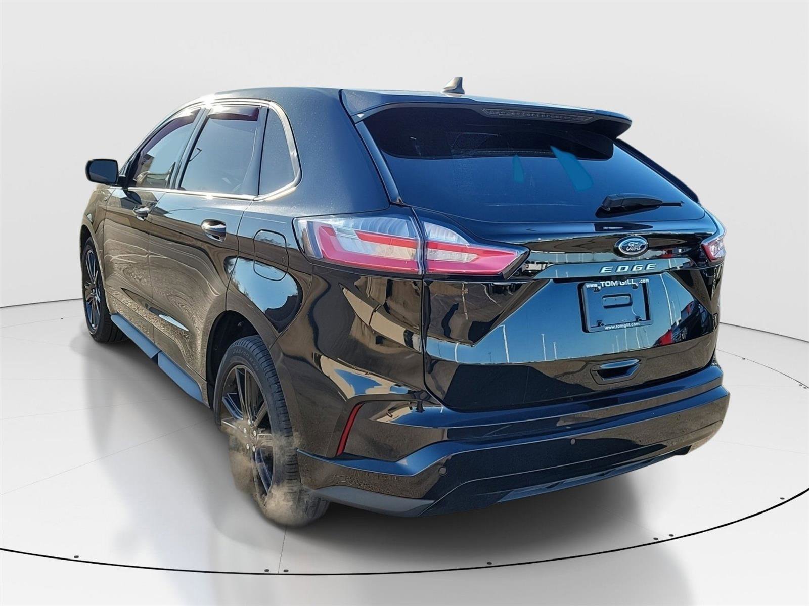 Used 2024 Ford Edge ST-Line image 3