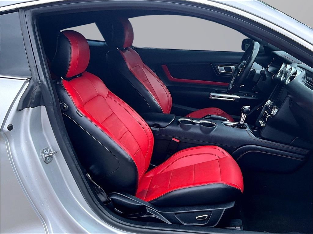 Used 2019 Ford Mustang Premium w/ Equipment Group 201A RWD image 8