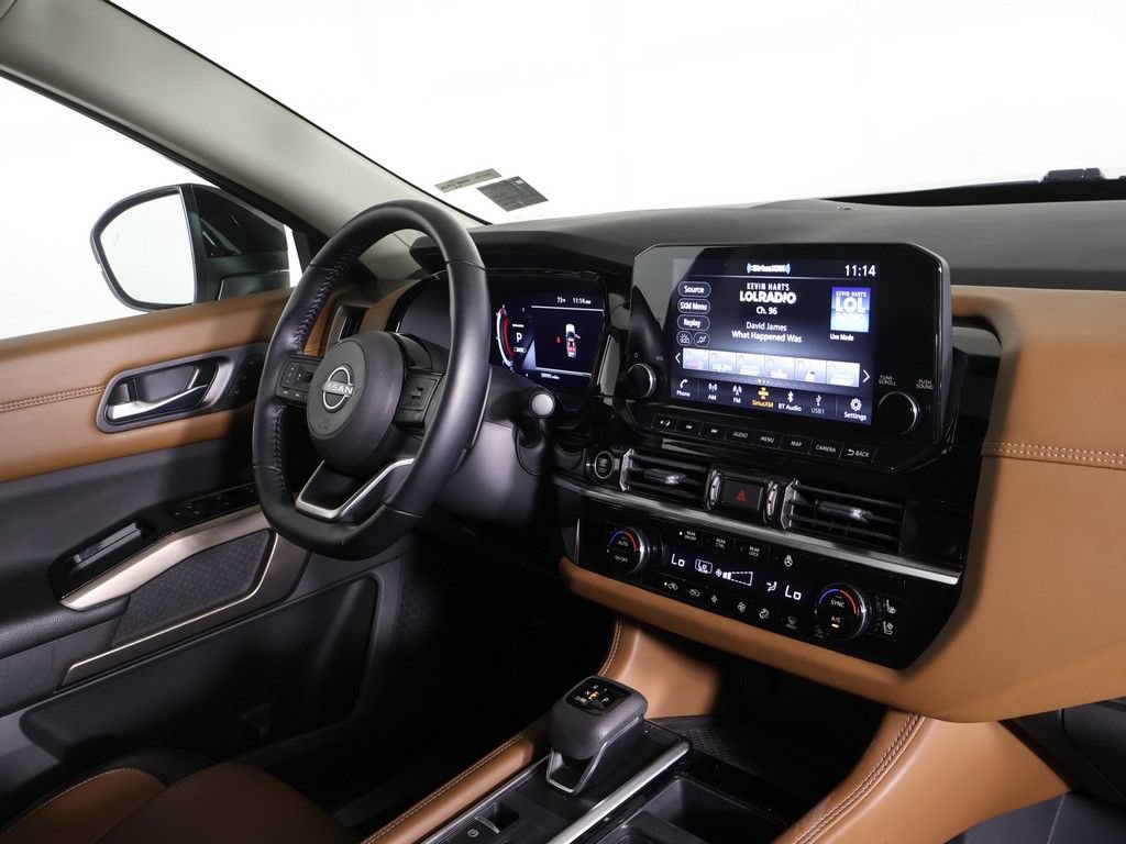 Used 2024 Nissan Pathfinder Platinum w/ Lighting Package (N93) AWD/4WD image 28