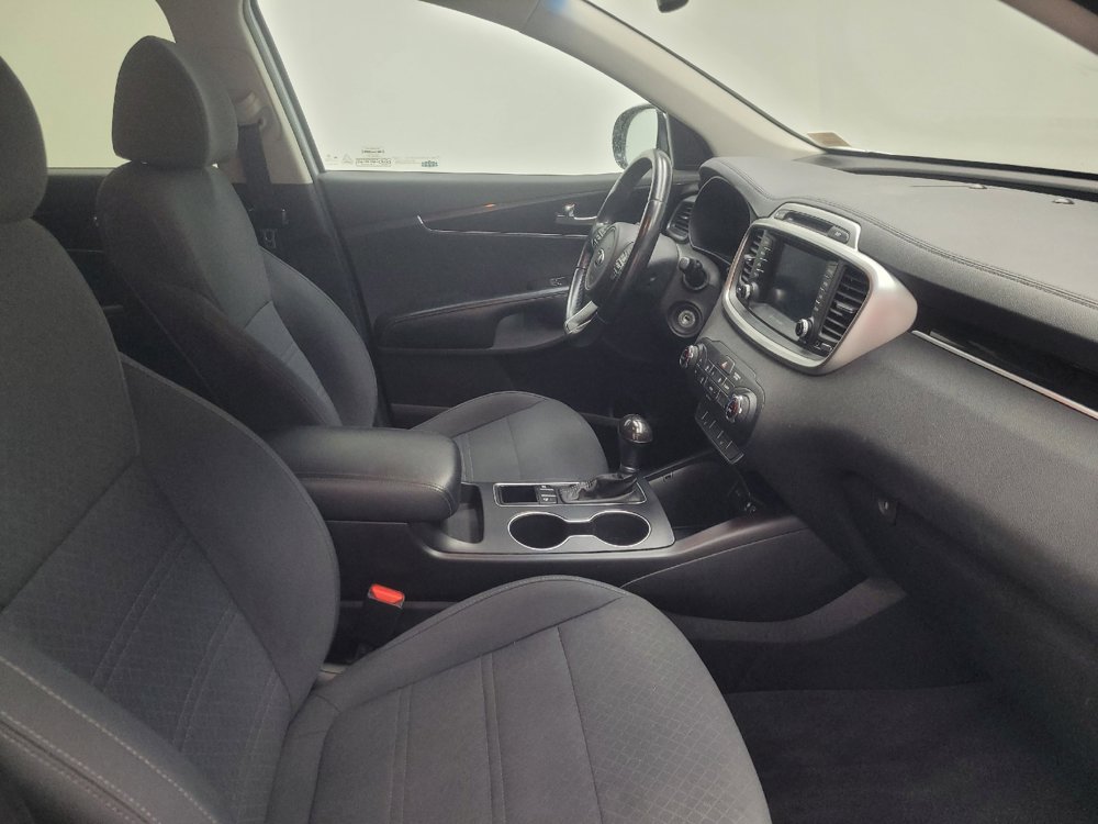 Used 2018 Kia Sorento FWD image 21