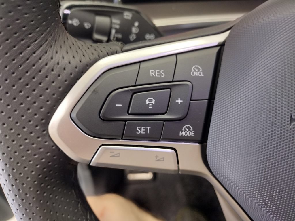 New 2026 Volkswagen Tiguan SE R-Line AWD/4WD image 26