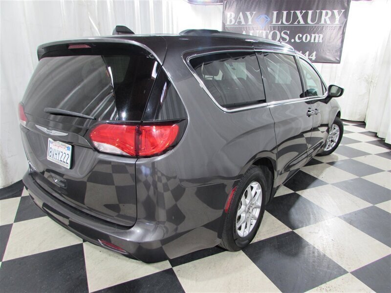 Used 2021 Chrysler Voyager Lxi image 48