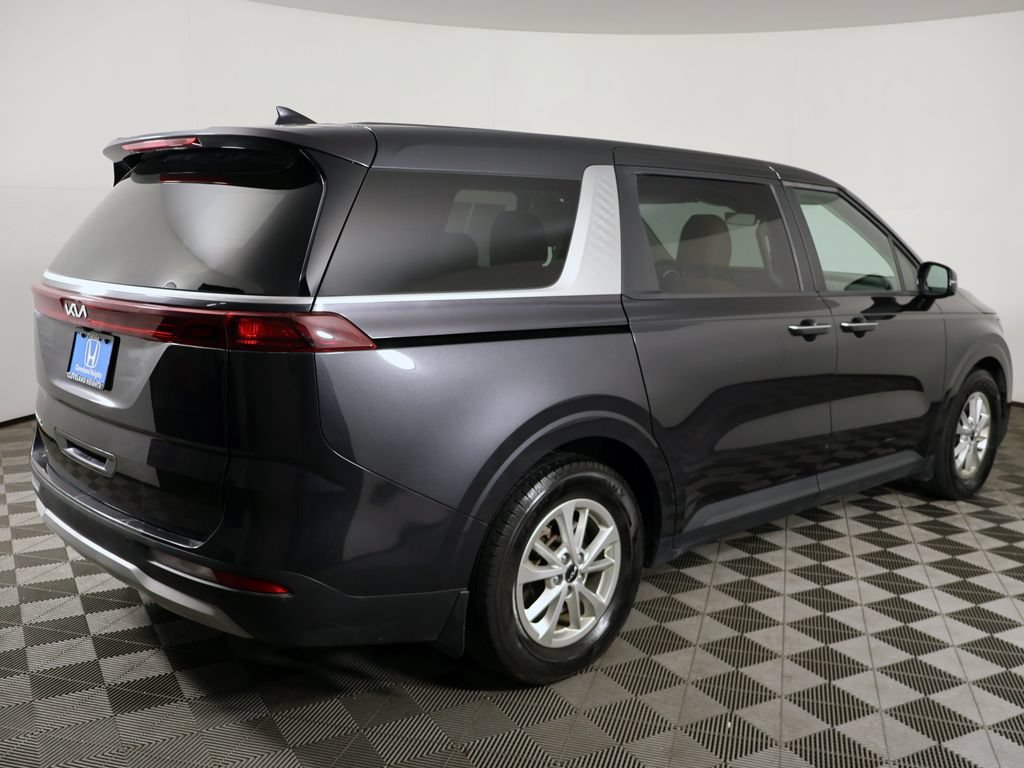 Used 2023 Kia Carnival LX FWD image 11