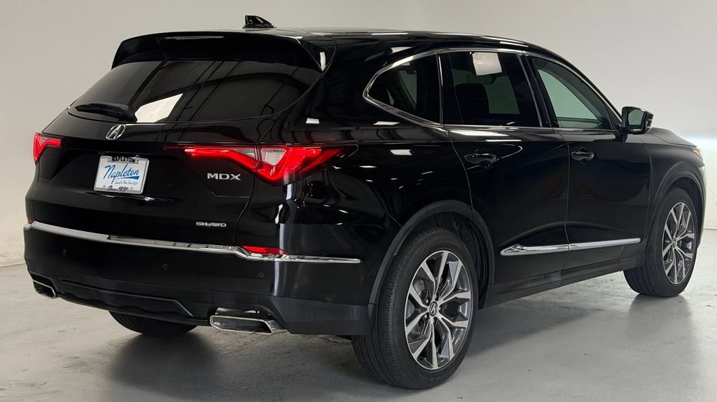 Used 2022 Acura MDX w/ Technology Package AWD/4WD image 3