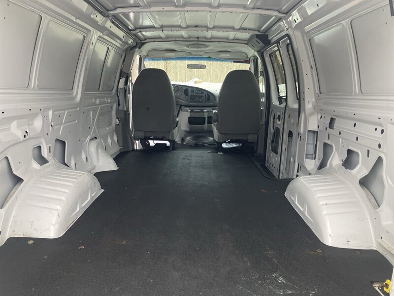 Used 2008 Ford E-350 and Econoline 350 Super Duty RWD image 11