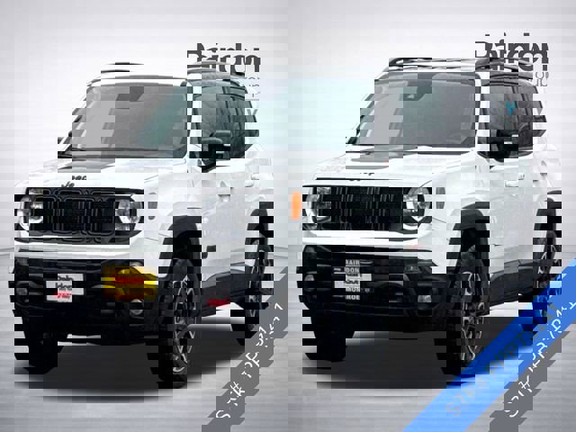 Used 2023 Jeep Renegade Trailhawk AWD/4WD image 3