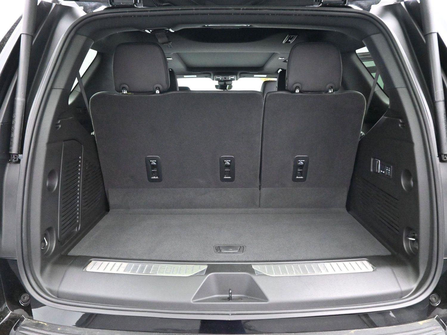 Used 2025 Chevrolet Tahoe RST w/ Advanced Technology Package image 10