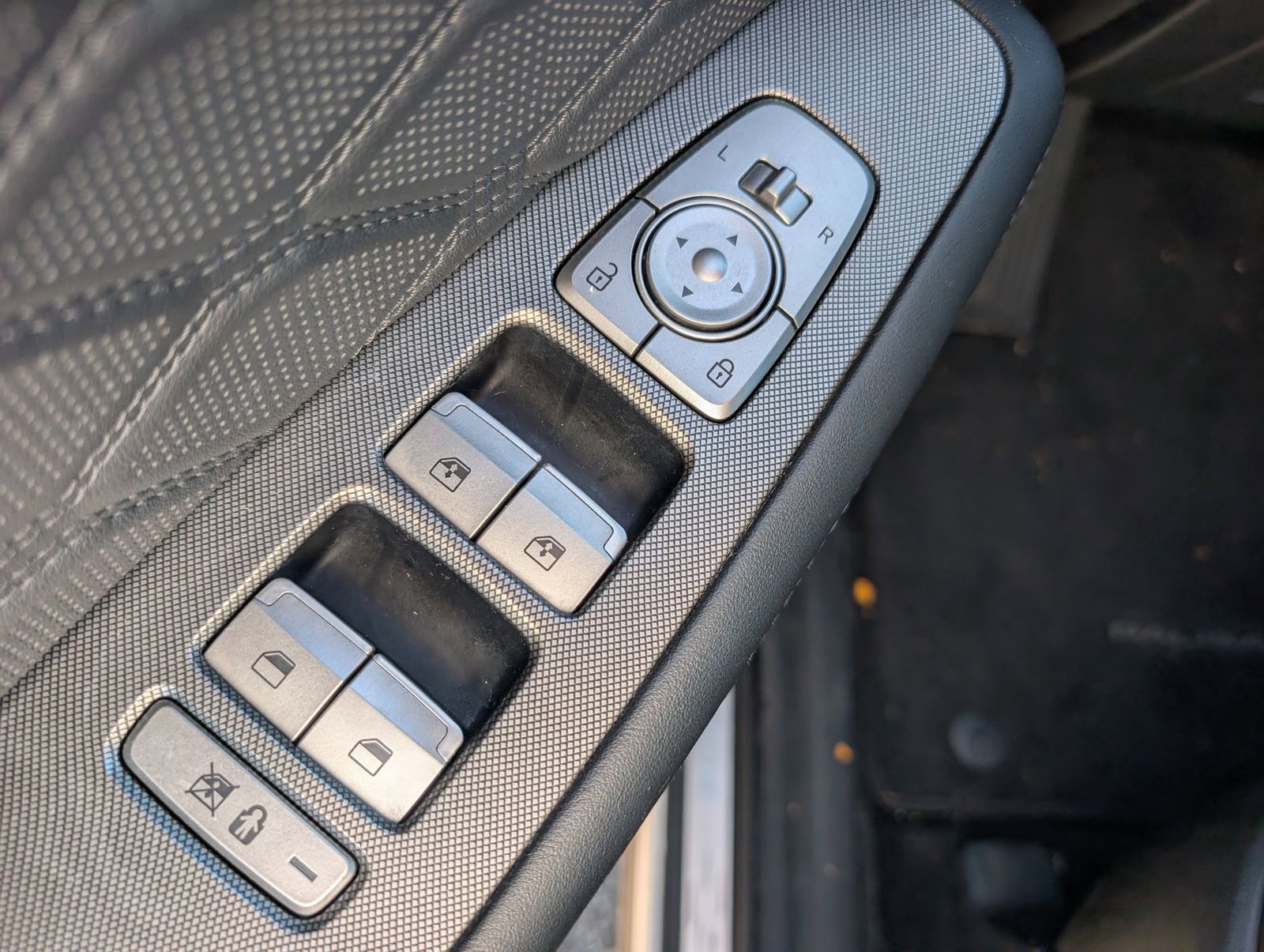 Used 2020 Hyundai Palisade Limited image 16