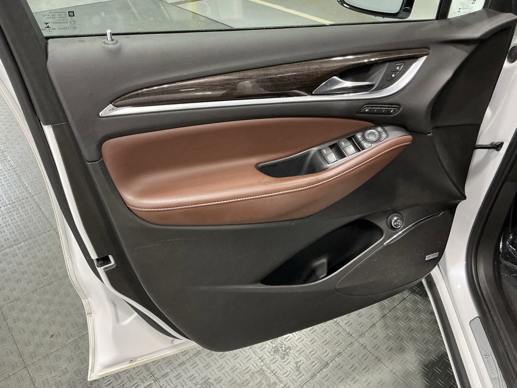 Used 2021 Buick Enclave Avenir w/ Avenir Technology Package image 37