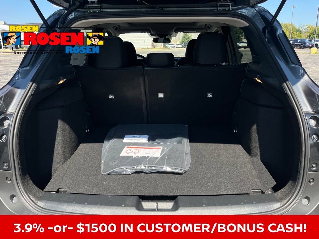New 2026 Nissan Kicks SV w/ SV Premium Package image 33