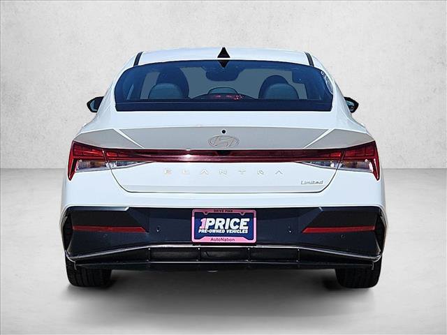 Used 2024 Hyundai Elantra Limited FWD image 7