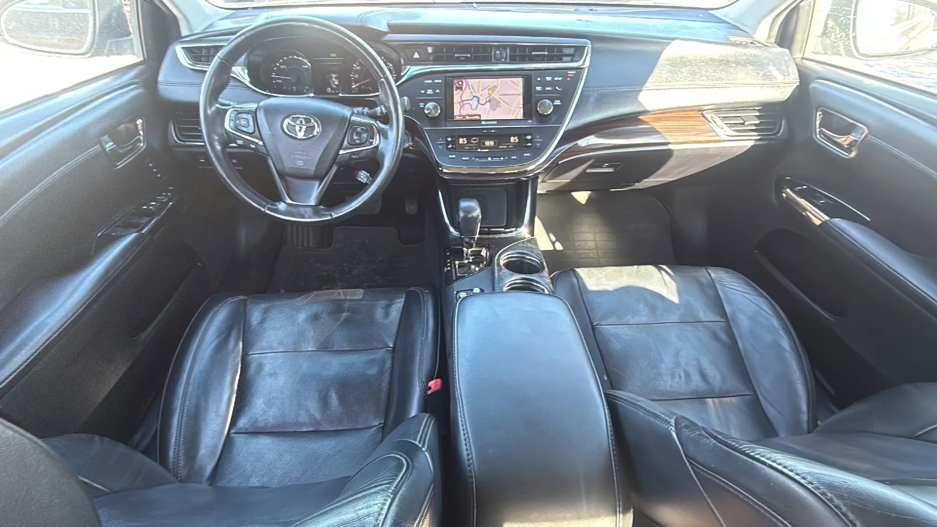 Used 2014 Toyota Avalon Limited w/ Technology Package FWD image 28