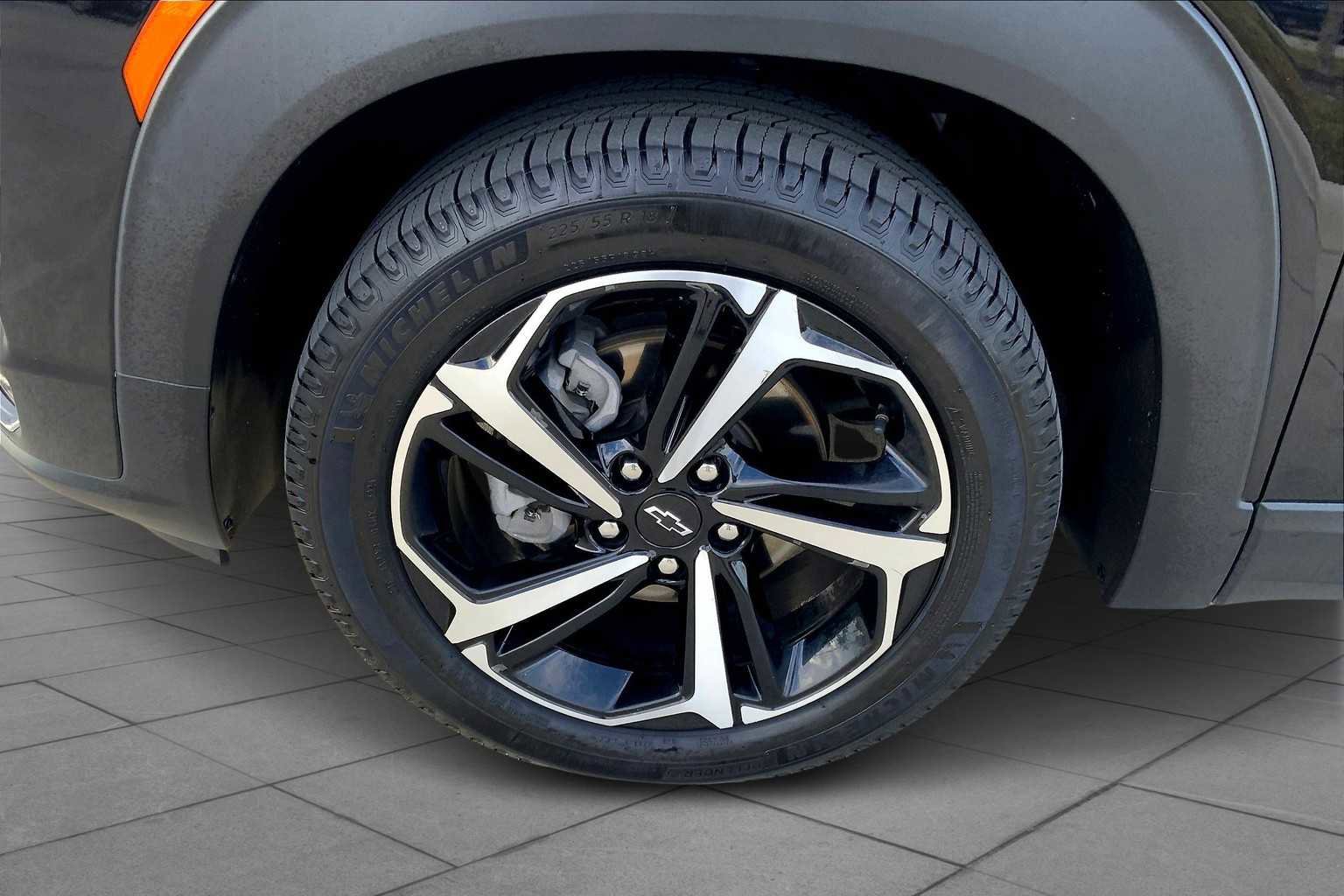 Used 2021 Chevrolet TrailBlazer RS w/ Technology Package image 10