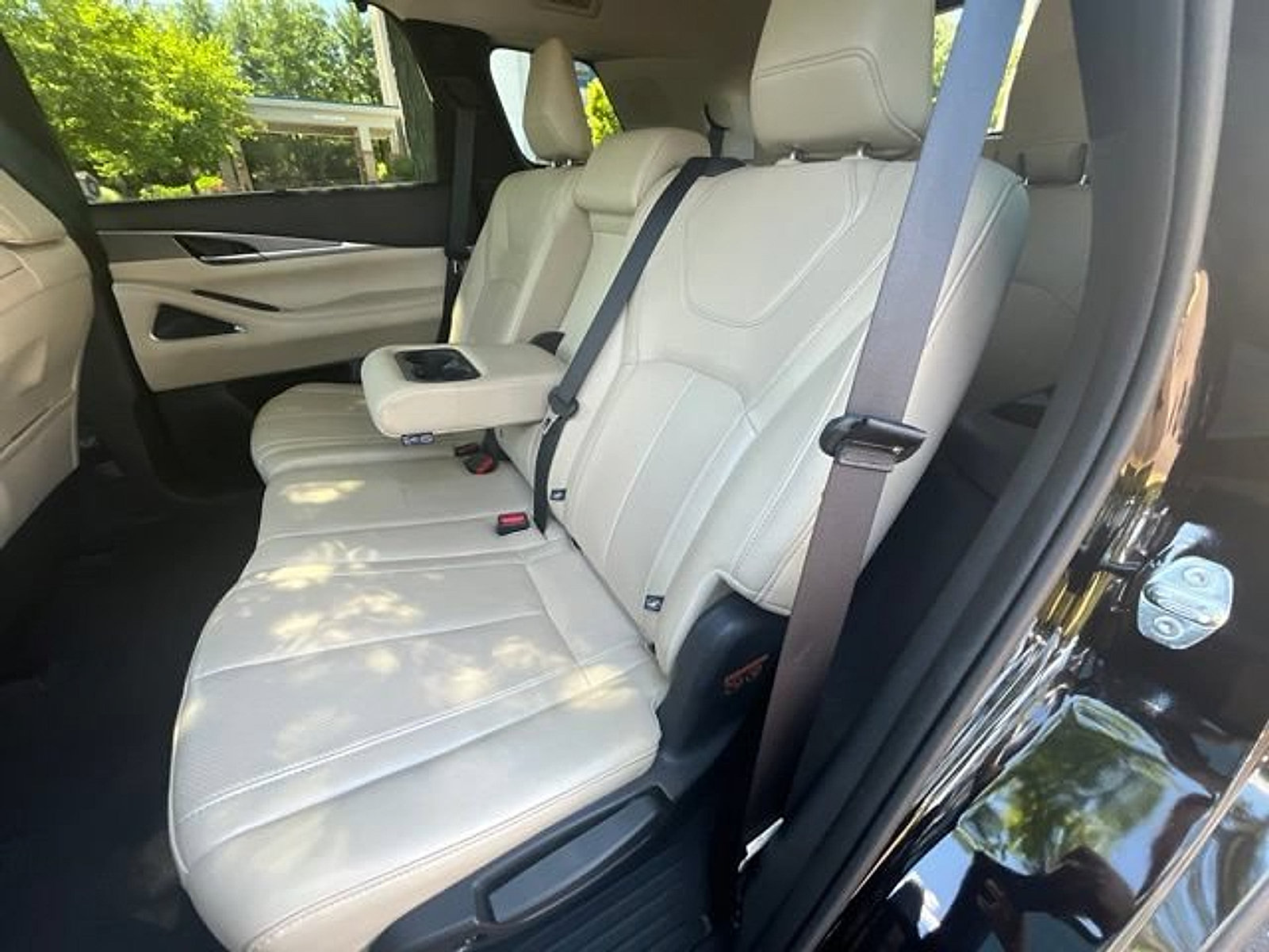 Certified 2023 INFINITI QX60 Luxe w/ Performance Audio Package AWD/4WD image 16
