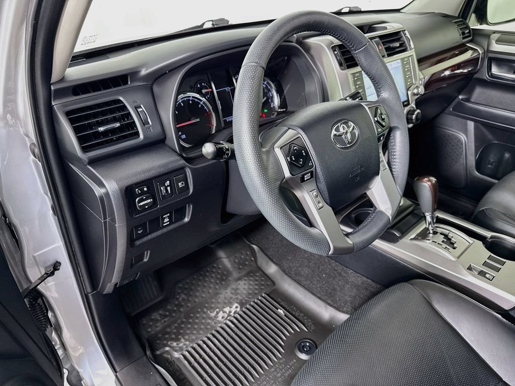 Used 2021 Toyota 4Runner Limited AWD/4WD image 9