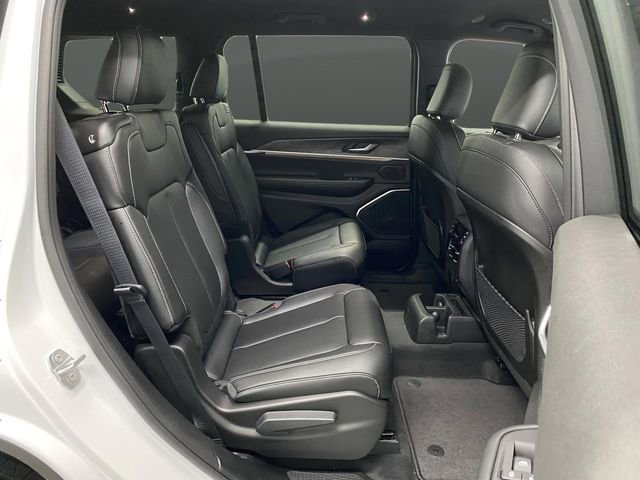 New 2025 Jeep Grand Cherokee L Limited w/ Black Appearance Package image 34