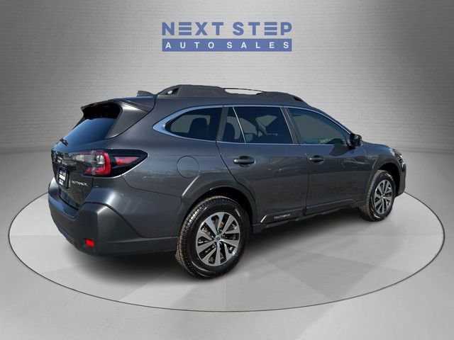 Used 2024 Subaru Outback Premium AWD/4WD image 8